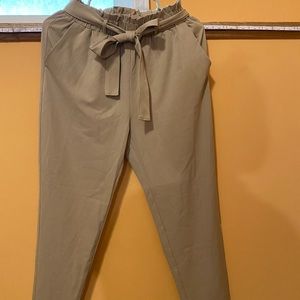 Paperbag high waisted nude and beige pants